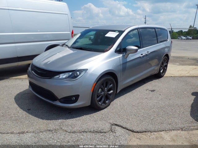 Chrysler Pacifica 2019 2C4RC1FG0KR574955 Image 2