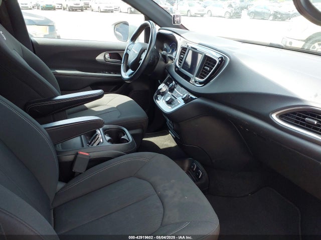 Chrysler Pacifica 2019 2C4RC1FG0KR574955 Image 5