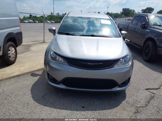 Chrysler Pacifica 2019 2C4RC1FG0KR574955 Image 6