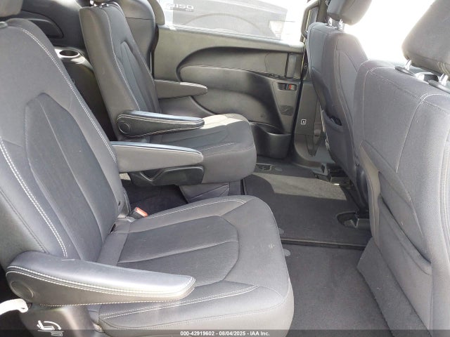 Chrysler Pacifica 2019 2C4RC1FG0KR574955 Image 8