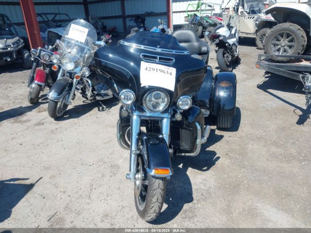 2017 HARLEY-DAVIDSON FLHTCUTG 1HD1MAD11HB854799 Photo 4