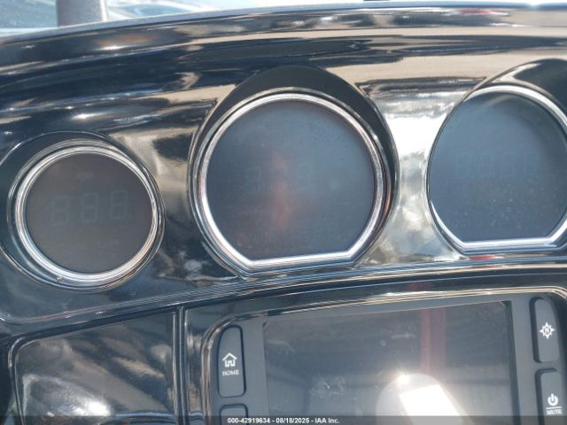 2017 HARLEY-DAVIDSON FLHTCUTG 1HD1MAD11HB854799 Photo 6