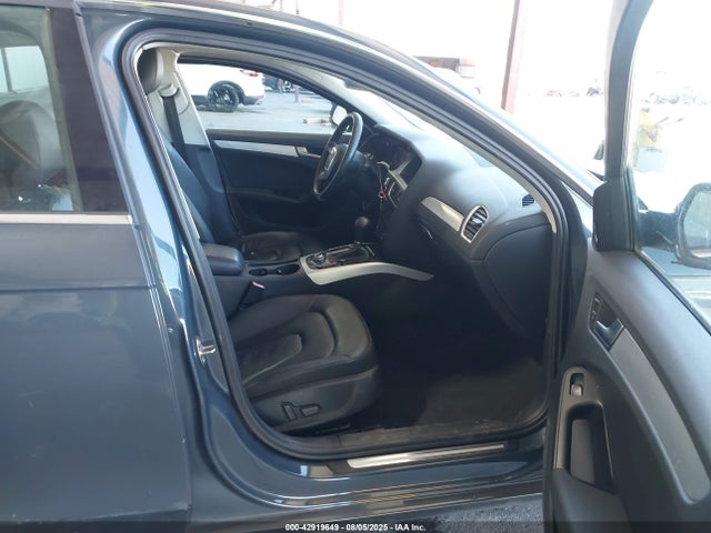 2010 AUDI A4 WAUEFAFL5AN008852 Photo 4