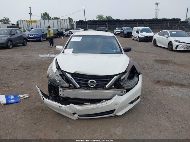 1N4AL3AP9HC257926 Nissan 2017