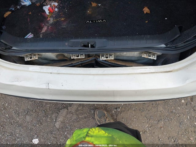 1N4AL3AP9HC257926 Nissan 2017