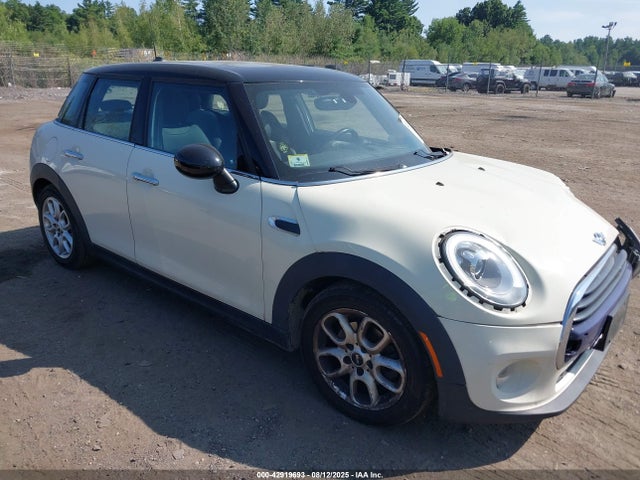 2016 MINI HARDTOP WMWXU1C57G2D08877 Photo 0