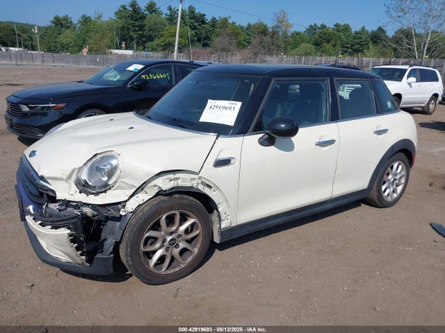 2016 MINI HARDTOP WMWXU1C57G2D08877 Photo 1