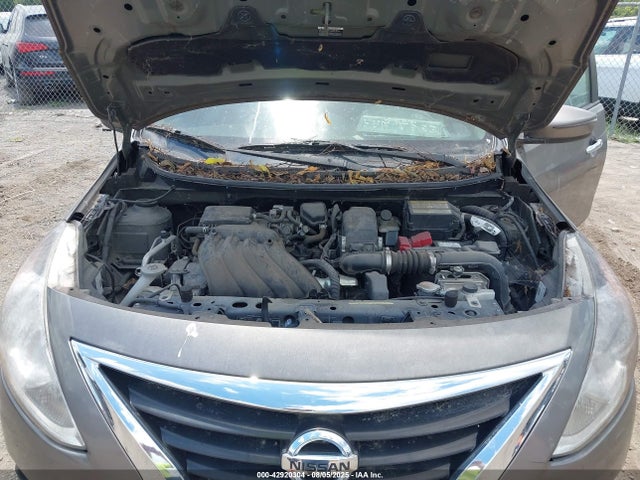 3N1CN7AP9GL819088 Nissan 2016