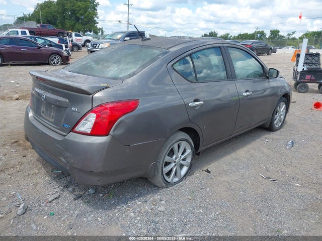 3N1CN7AP9GL819088 Nissan 2016