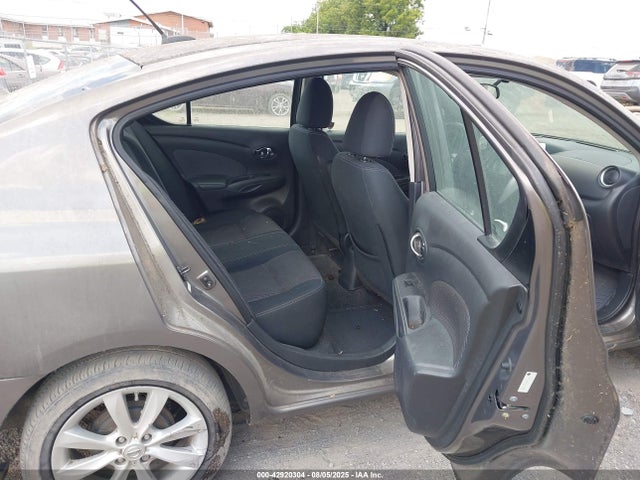 3N1CN7AP9GL819088 Nissan 2016