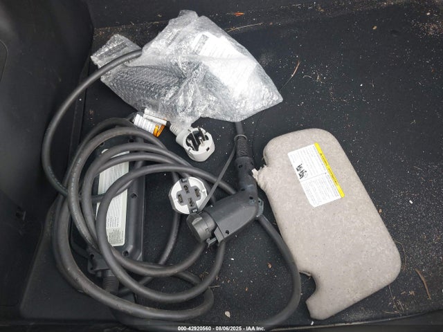 1N4CZ1CV9PC563577 Nissan Leaf