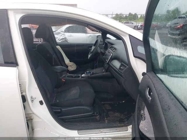 1N4CZ1CV9PC563577 Nissan Leaf