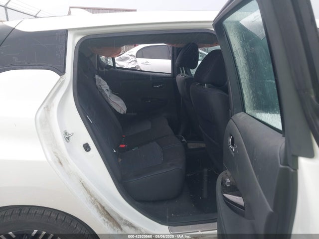 1N4CZ1CV9PC563577 Nissan Leaf
