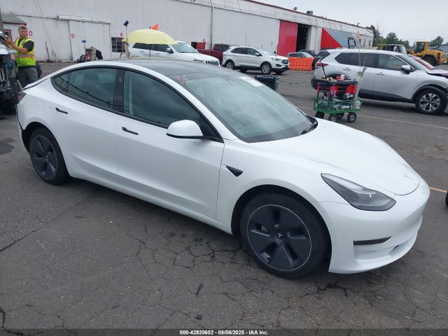 2022 TESLA MODEL 3 5YJ3E1EB7NF249922 Photo 0