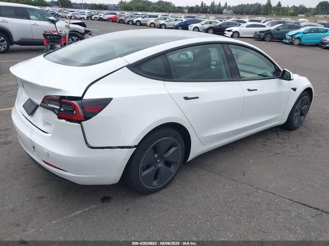 2022 TESLA MODEL 3 5YJ3E1EB7NF249922 Photo 3