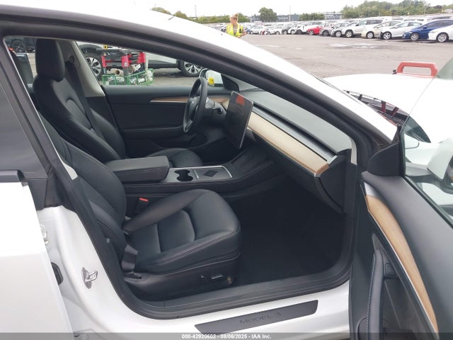 2022 TESLA MODEL 3 5YJ3E1EB7NF249922 Photo 4