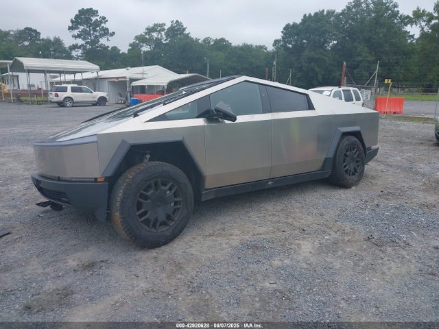 2024 TESLA CYBERTRUCK 7G2CEHEE9RA019883 Photo 1