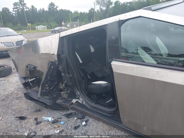 2024 TESLA CYBERTRUCK 7G2CEHEE9RA019883 Photo 5