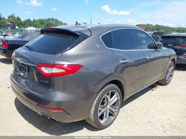 2019 MASERATI LEVANTE ZN661YUA8KX308289 Photo 3