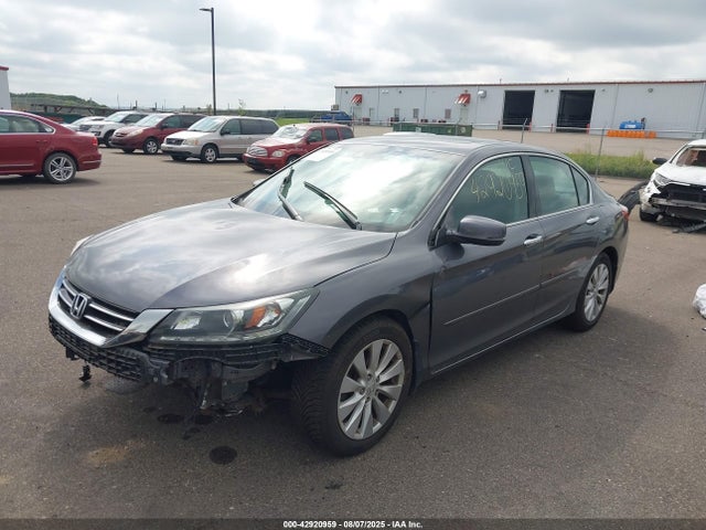 Honda j35y1 2015 1HGCR3F84FA028454 Image 2