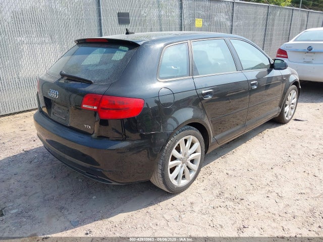 2011 AUDI A3 WAUBJBFM3BA073143 Photo 3