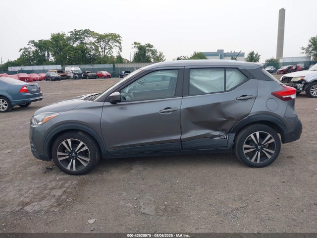 3N1CP5CU8KL552553 Nissan 2019