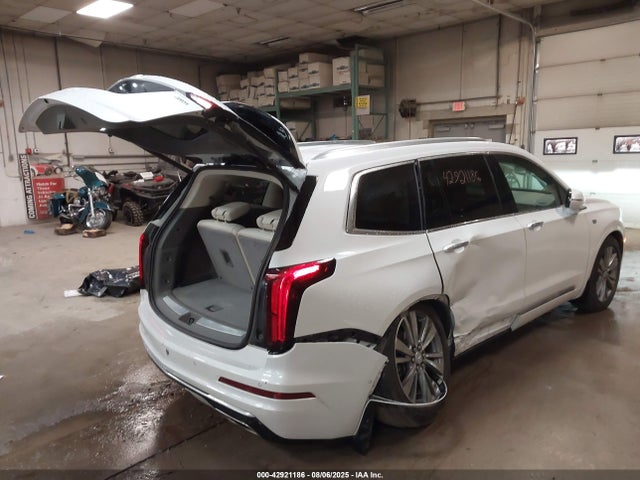 2022 CADILLAC XT6 1GYKPDRSXNZ113242 Photo 3