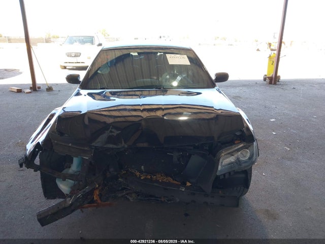Chrysler 300 2020 2C3CCABG2LH250123 Image 12