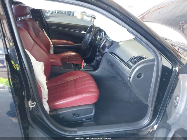 Chrysler 300 2020 2C3CCABG2LH250123 Image 5