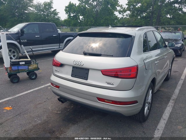 2018 AUDI Q3 WA1JCCFSXJR010712 Photo 3