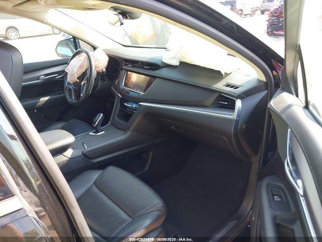 2018 CADILLAC XT5 1GYKNDRS7JZ205845 Photo 4