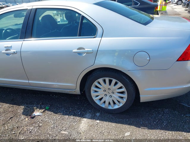 42921565 :رقم المزاد ، 3FADP0L38BR249996 vin ، 2011 Ford Fusion Hybrid مزاد بيع