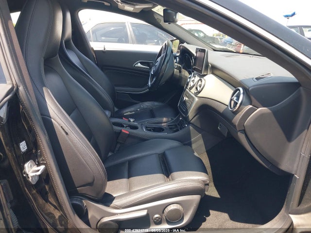 WDDSJ4EBXGN370284 Mercedes-Benz CLA-Class