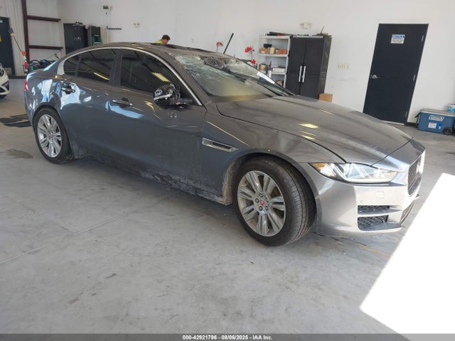 2017 JAGUAR XE SAJAD4BV5HA975769 Photo 0