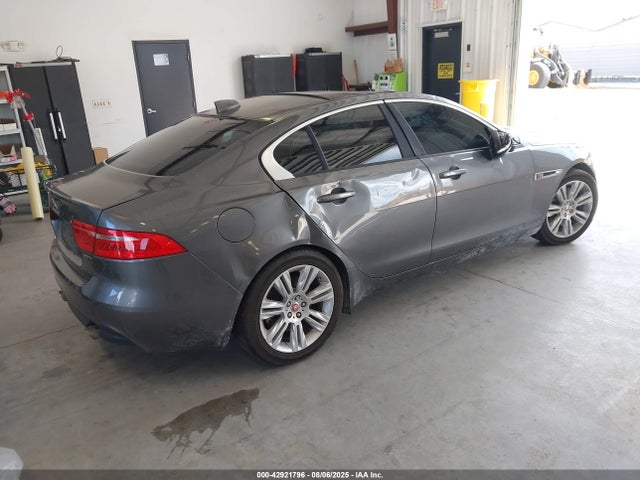 2017 JAGUAR XE SAJAD4BV5HA975769 Photo 3