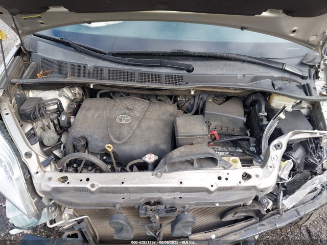 2017 TOYOTA SIENNA 5TDKZ3DC6HS852978 Photo 9