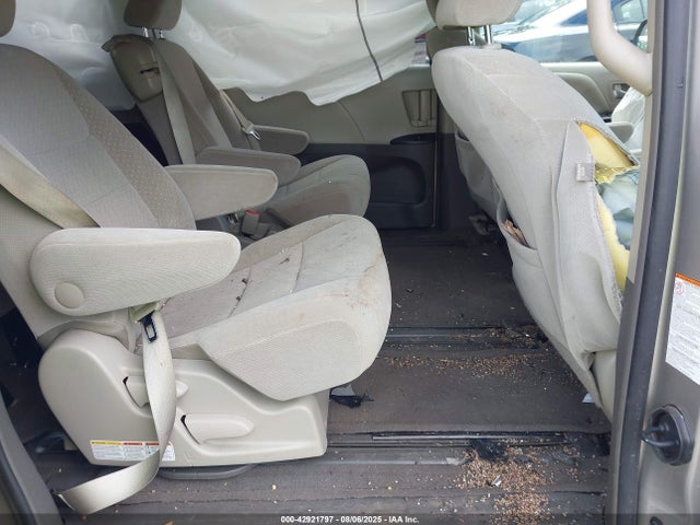 2017 TOYOTA SIENNA 5TDKZ3DC6HS852978 Photo 7