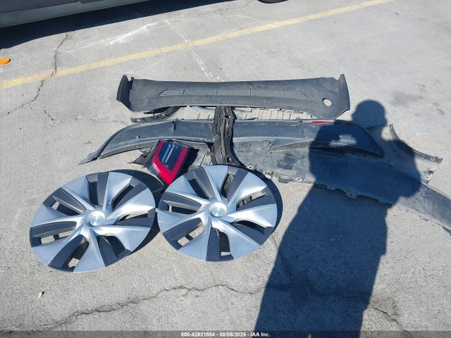 7SAYGDEEXNF572277 Tesla Model Y