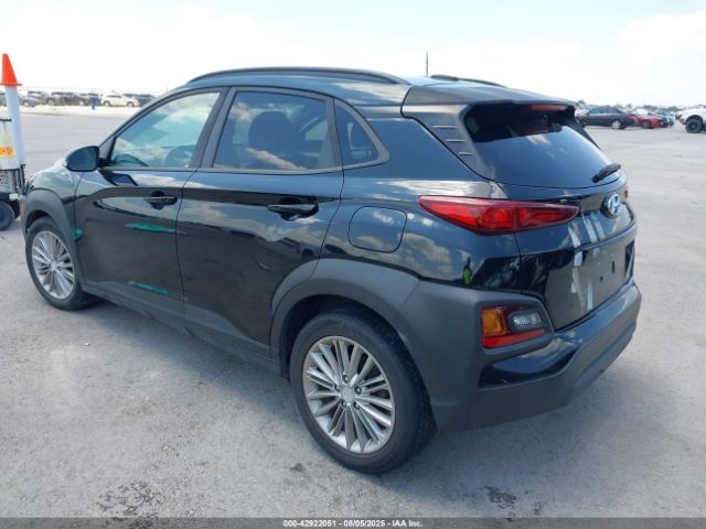 2018 HYUNDAI KONA KM8K62AA1JU084670 Photo 2
