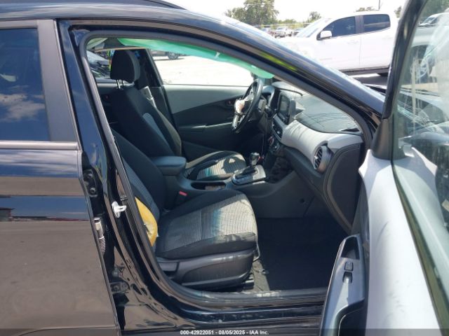 2018 HYUNDAI KONA KM8K62AA1JU084670 Photo 4