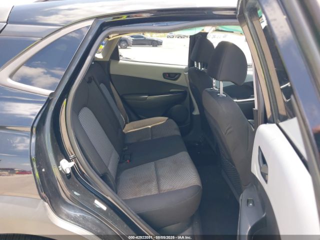 2018 HYUNDAI KONA KM8K62AA1JU084670 Photo 7