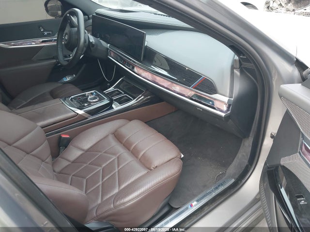 BMW i7 2024 WBY53EJ06RCP25573 Image 5