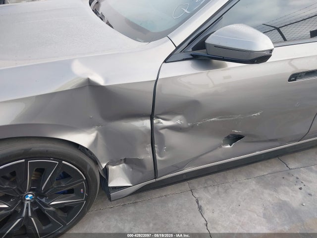 BMW i7 2024 WBY53EJ06RCP25573 Image 6