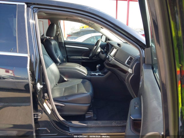 Toyota 2gr-fe 2014 5TDKKRFH2ES030884 Image 5