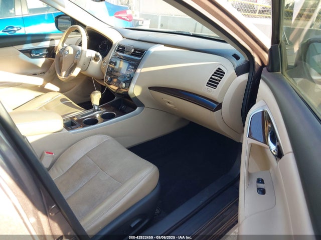 1N4AL3AP3FN895896 Nissan 2015