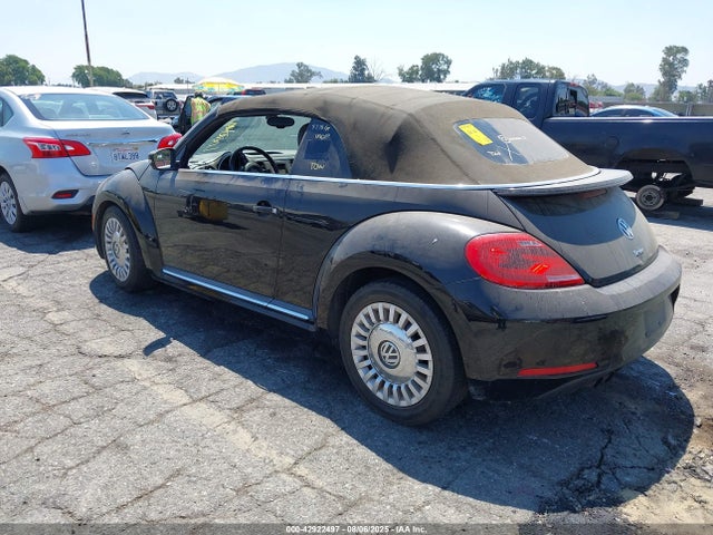 3VW517AT3GM800204 Volkswagen 2016