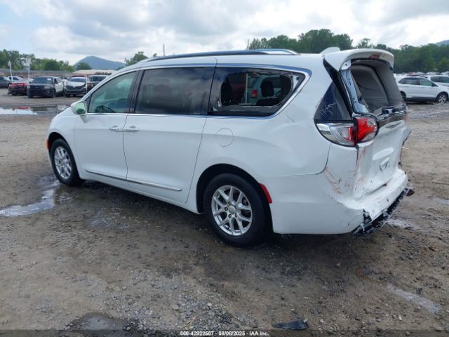 2020 CHRYSLER PACIFICA 2C4RC1BG5LR133748 Photo 2