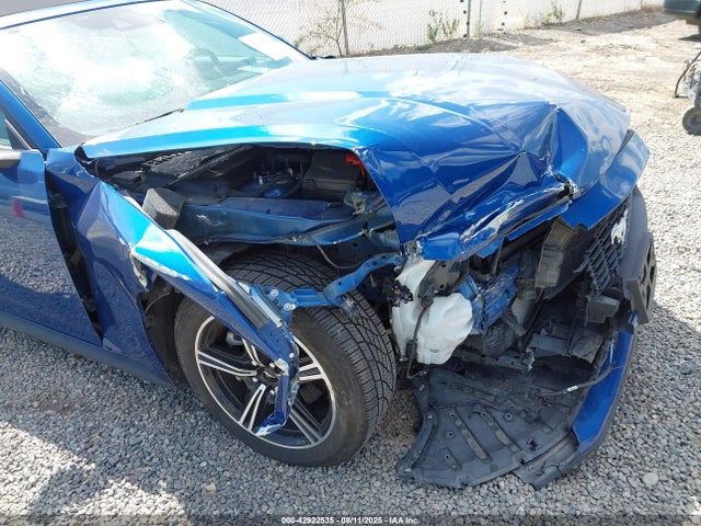 1FAGP8UH9R5131393 Ford 4v