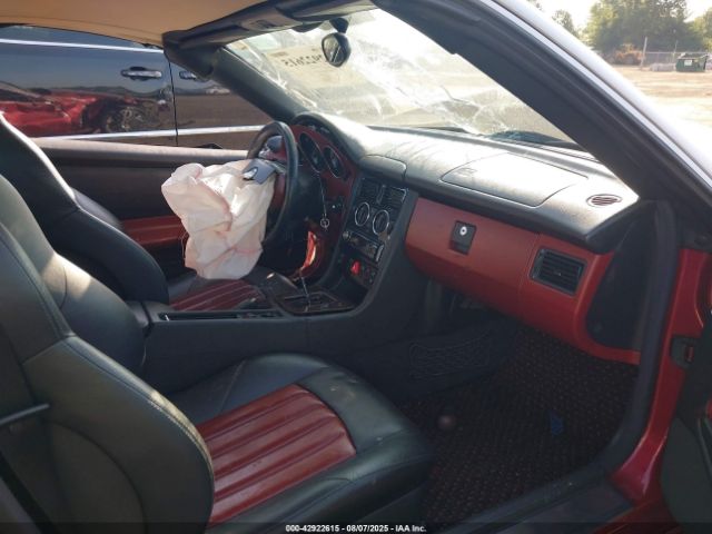 2002 MERCEDES-BENZ SLK 32 AMG WDBKK66FX2F237725 Photo 4