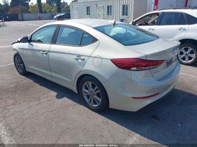 KMHD84LF0HU063942 Hyundai 2017